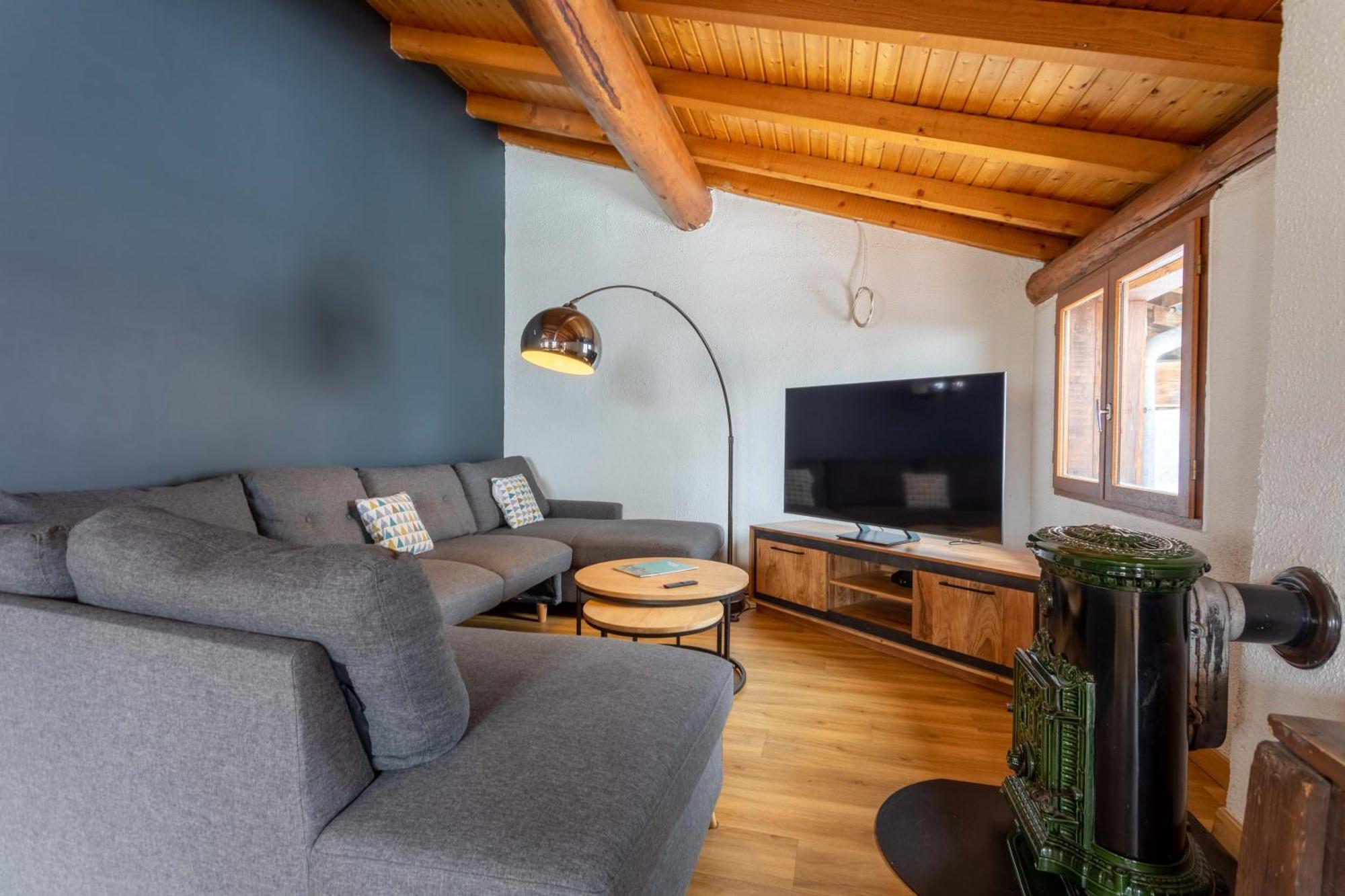 Le Petit Paradis, Chalet Au Coeur Des 3 Vallees Saint-Marcel  Exterior photo