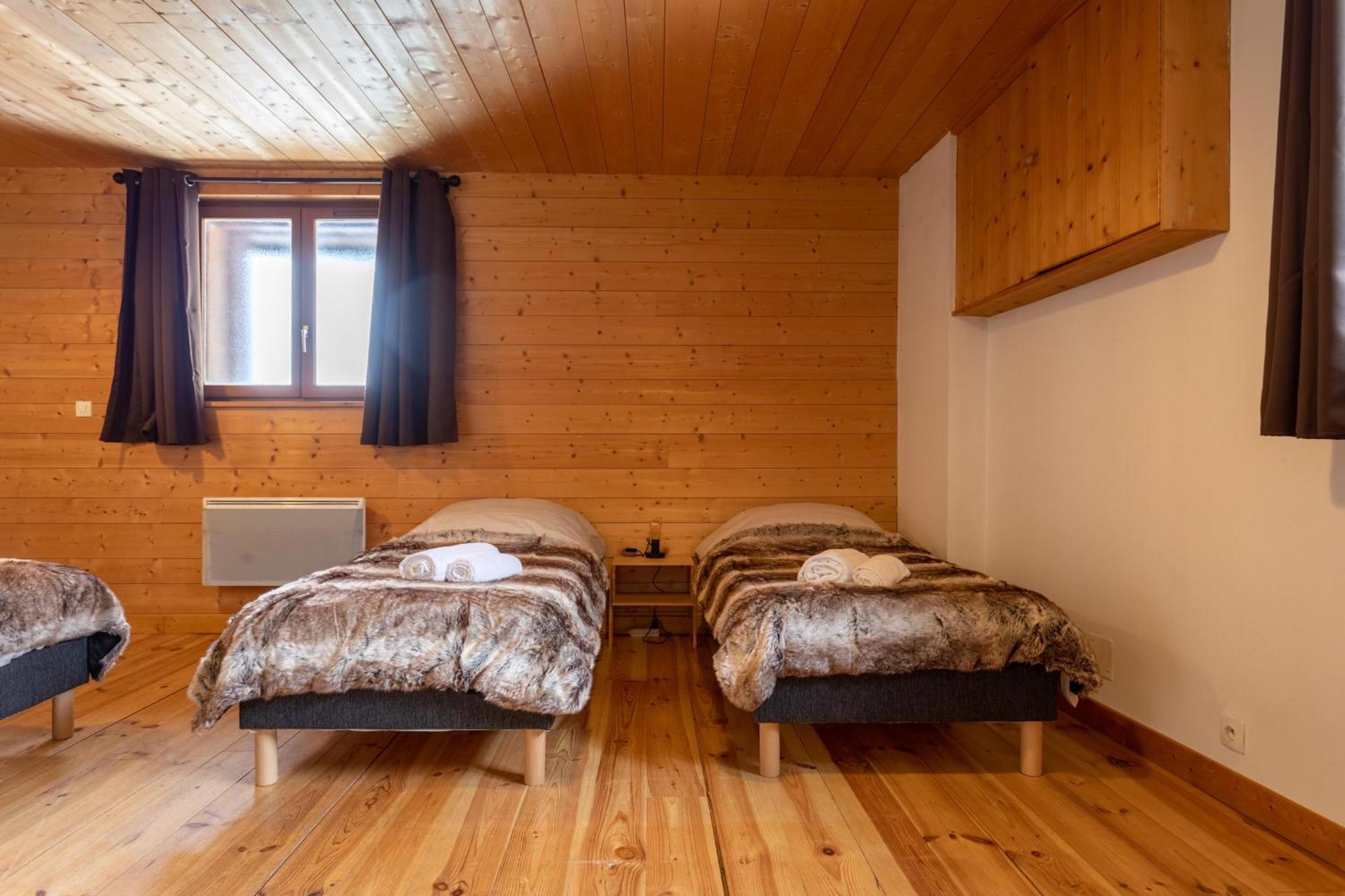 Le Petit Paradis, Chalet Au Coeur Des 3 Vallees Saint-Marcel  Exterior photo